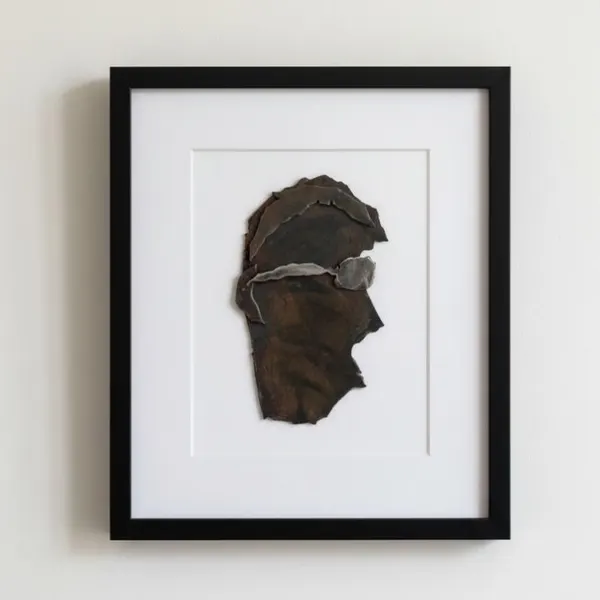 Hanged on the wall #250243